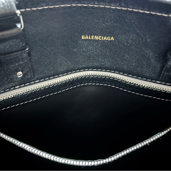 Balenciaga Agneau Medium Barbes East West Tote - Picture 11 of 11